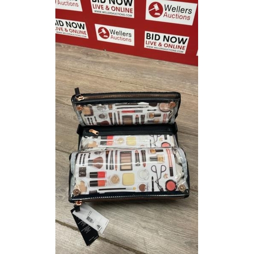 39 - TAHARI COSMETIC CASE / APPEARS NEW   / E9