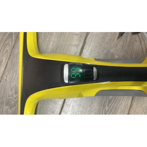 43 - KARCHER WV6 WINDOW VAC / E9
