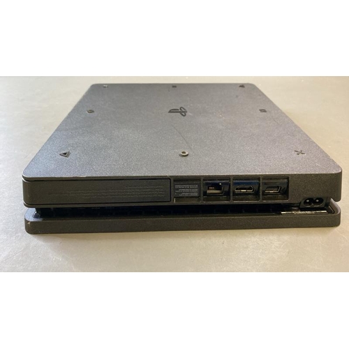 9711 - X1 SONY PLAYSTATION 4 MODEL: CUH-2216A, SN: 02274525743839782 - FACTORY SETTINGS RESTORED