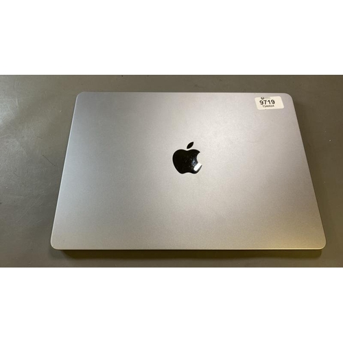 9719 - X1 APPLE MACBOOK AIR 13