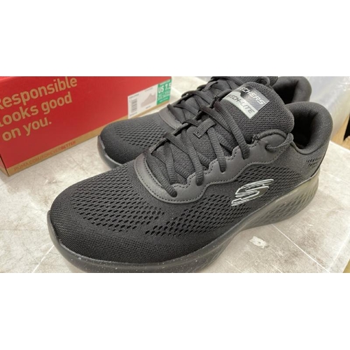 8275 - GENTS NEW SKECHERS SKECH-LITE BLACK TRAINERS / UK 9 / B11