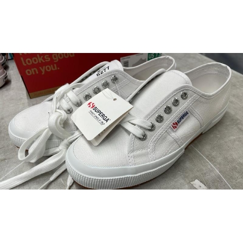 8277 - UNISEX SUPEGRA WHITE TRIANERS / UK6 / B11