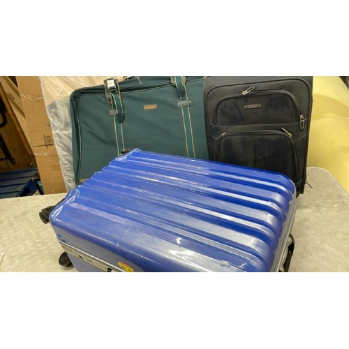 8299 - 3X TRAVEL CASES - SEE IMAGES / A15