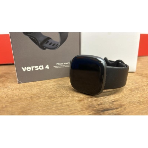 8509 - FITBIT VERSA 4 BLACK FITNESS TRACKER WATCH / UNTESTED, MINIMAL SIGNS OF USE, NO CHARGING CABLE