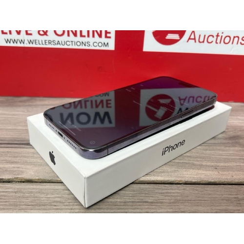 8522 - IPHONE 14 PRO MAX 256 MQ9X3ZD/A DEEP PURPLE / POWERS UP / ICLOUD UNLOCKED / SIGNS OF USE / IN VERY G... 