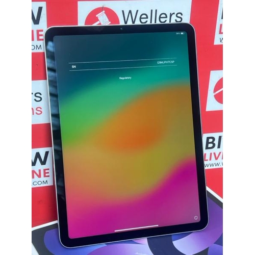 8523 - IPAD AIR WIFI 256 MME63B/A / POWERS UP / ICLOUD UNLOCKED / SIGNS OF USE / IN VERY GOOD COSMETIC COND... 