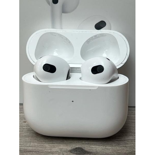 8532 - APPLE AIRPODS (3RD GEN) WITH LIGHTNING CHARGING CASE, MPNY3ZM/A / POWERS UP & CONNECTS VIA BLUETOOTH... 