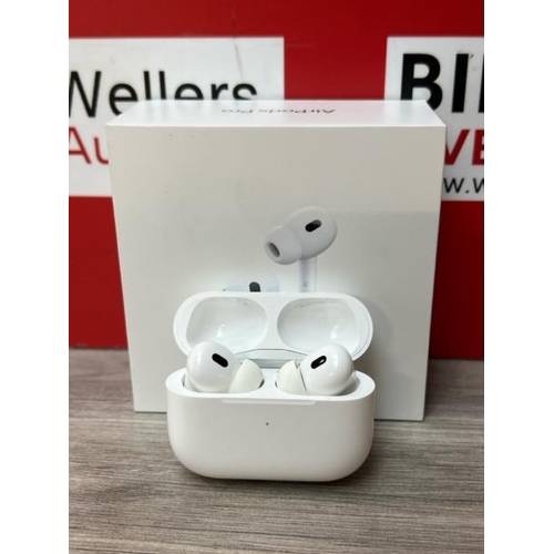 8541 - APPLE AIRPODS PRO (2ND GEN) / MQD83ZM/A / MAGSAFE CHARGING CASE WITH LANYARD LOOP / POWERS UP & CONN... 