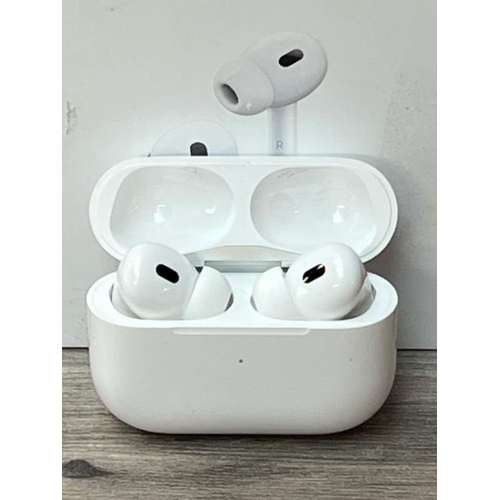 8542 - APPLE AIRPODS PRO (2ND GENERATION)(USB-C), MTJV3ZM/A / POWERS UP & CONNECTS VIA BLUETOOTH WITH SOUND... 