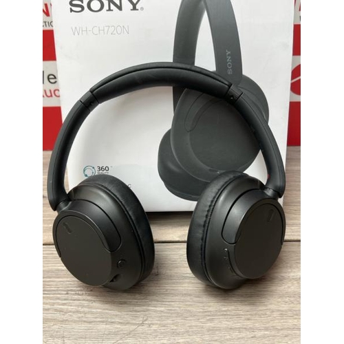 8547 - SONY WHCH720NB NOISE CANCELLING OVEREAR HEADPHONES / POWERS UP & CONNECTS VIA BLUETOOTH WITH SOUND /... 