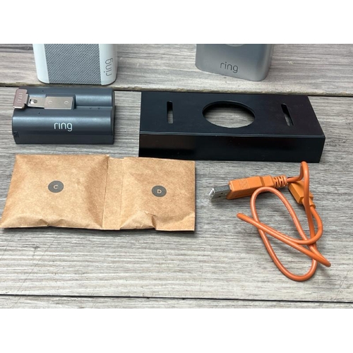 8552 - RING BATTERY VIDEO DOORBELL PLUS WITH CHIME / UNTESTED / SIGNS OF USE / SEE IMAGES FOR CONTENTS / G6... 