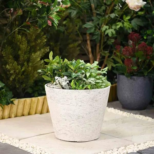 8037 - 17 STORIES STONE EFFECT LILY WHITE PLANTER 36.5CM  / RRP: �20.99 / C2