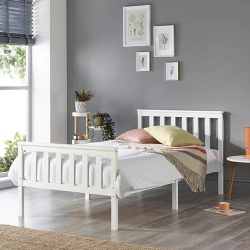 8077 - THREE POSTS AADI SOLID WOOD SHAKER BED FRAME / SIZE: SMALL DOUBLE (4'), COLOUR: WHITE / RRP: �108.99... 