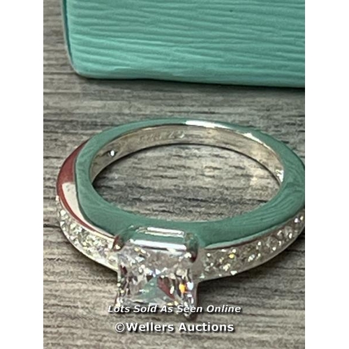 8113 - silver cubic zirconia 2 RING SET / K / RRP 49 / APPEARS NEW OPEN BOX / G68 - G81