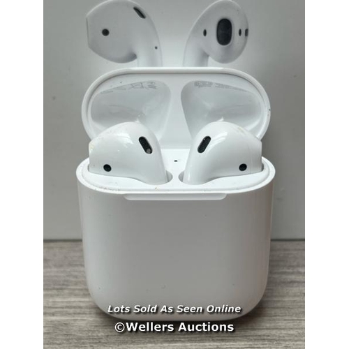 8496 - APPLE AIRPODS WITH WIRED CHARGING CASE (2ND GENERATION) / POWERS UP & CONNECTS VIA BLUETOOTH WITH SO... 