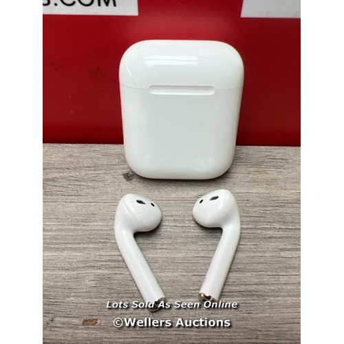 8497 - APPLE AIRPODS WITH WIRED CHARGING CASE (2ND GENERATION) / POWERS UP & CONNECTS VIA BLUETOOTH WITH SO... 