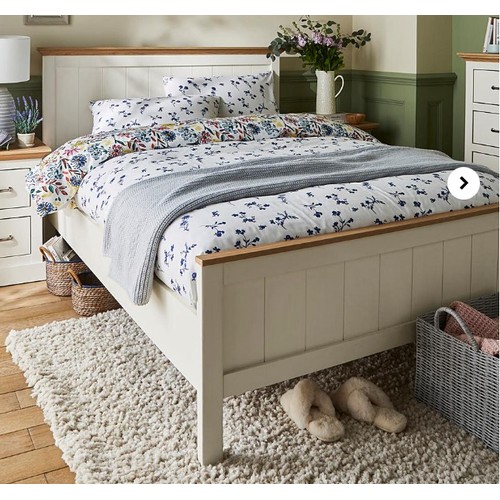 8420 - ASHFORD KINGSIZE WOODEN BEDFRAME / BLACK & OAK / 1ST IMAGE FOR ILLUSTRATION, NOT REPRESENTATIVE OF A... 