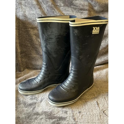 8001 - NEW XM YACHTING CRUISING RUBBER SAILING BOOTS, UK 5.5 / T6