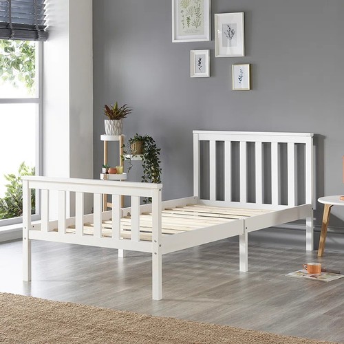 8267 - THREE POSTS AADI SOLID WOOD SHAKER BED FRAME / SIZE: SINGLE (3'), COLOUR: WHITE / RRP: £79.99 / GZ