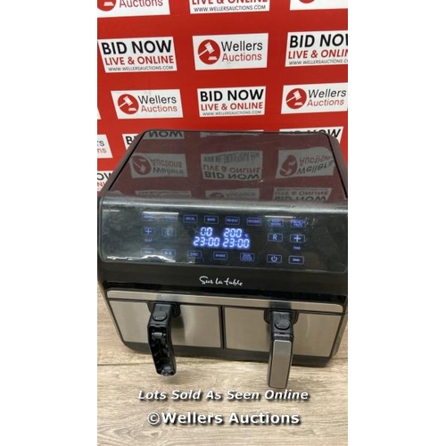 22 - SUR LA TABLE AIR FRYER WITH X2 3.8L DRAWERS / POWERS UP / MINIMAL SIGNS OF USE / C27