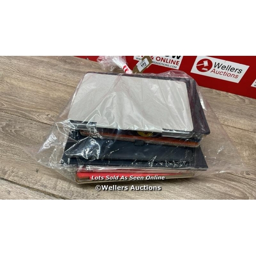 584 - BAG OF CASES FOR IPAD / DS [0]