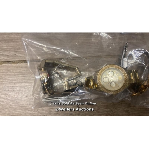 651 - BAG OF X3 WATCHES INC FOSSIL / DS [0]