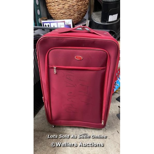 763 - 1 X PRE OWNED SUITCASE / DS