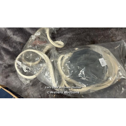 8012 - NEW BEMIS TOILET SEAT, SMALL BAG OF FITTINGS AND TOILET SEAT SEAL FOR BOATING / T12