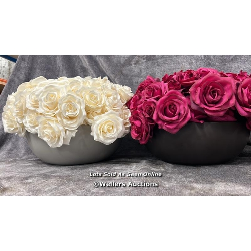 8056 - X2 ROSE DECORATIONS, RED & WHITE / T19