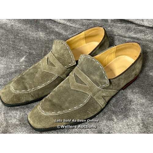 8070 - GENTS HANDMADE SUEDE SHOES, SIZE 11 / T22