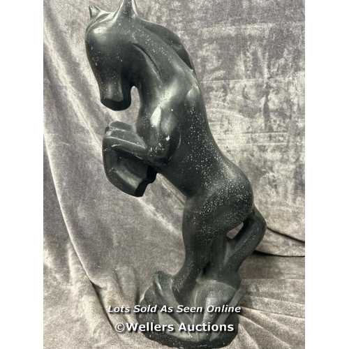 8078 - LARGE HEAVY BLACK HORSE STATUE, 64CM HIGH / T25