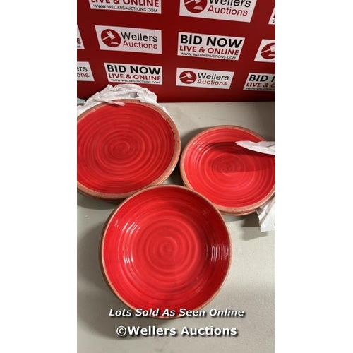 8407 - BRAMBLY COTTAGE SURRATT 12 PIECE MELAMINE DINNERWARE SET, SERVICE FOR 4 / COLOUR: RED / RRP: 52.99 /... 