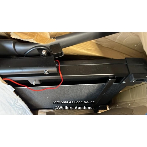 9040 - FOLDING TREADMILL