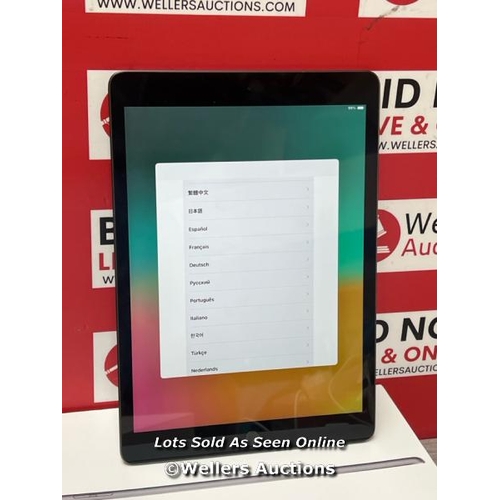 9301 - APPLE IPAD 9TH GEN / 10.2 INCH / WIFI / 64GB / SPACE GREY / MK2K3B/A / POWERS UP / ICLOUD UNLOCKED /... 