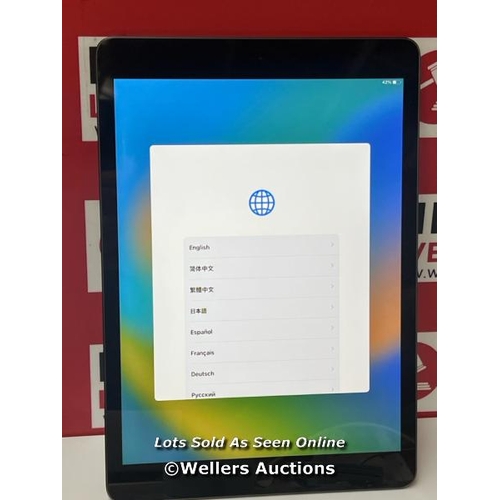 9303 - APPLE IPAD 9TH GEN / 10.2 INCH / WIFI / 64GB / SPACE GREY / MK2K3B/A / POWERS UP / ICLOUD UNLOCKED /... 