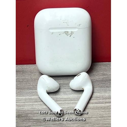 9309 - APPLE AIRPODS / 2ND GEN / WITH CHARGING CASE / MV7N2ZMA / POWERS UP & CONNECTS VIA BLUETOOTH WITH SO... 