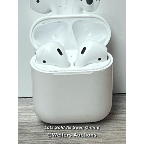 9310 - APPLE AIRPODS / 2ND GEN / WITH CHARGING CASE / MV7N2ZMA / POWERS UP & CONNECTS VIA BLUETOOTH WITH SO... 