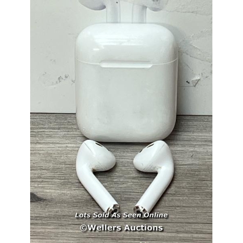 9330 - APPLE AIRPODS / 2ND GEN / WITH CHARGING CASE / MV7N2ZMA / POWERS UP & CONNECTS VIA BLUETOOTH WITH SO... 