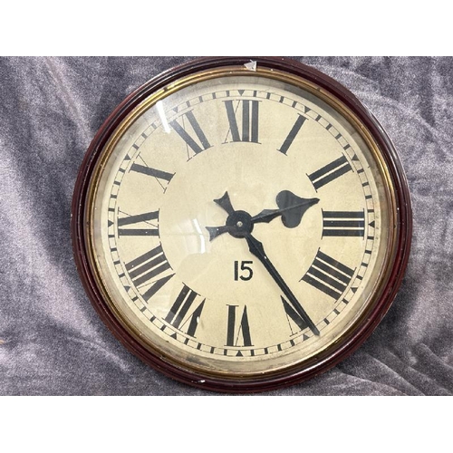 17 - LARGE VINTAGE WOOD & BRASS ELECTRIC WALL CLOCK NO.15, WITH GLASS, TOTAL DIAMETER 54CM / 7655302 / T7