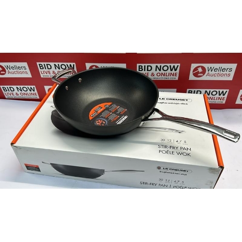 305 - LE CREUSET 30CM STIRFRY PAN / RRP: �189 / APPEARS NEW OPEN BOX PLEASE SEE IMAGES / H67