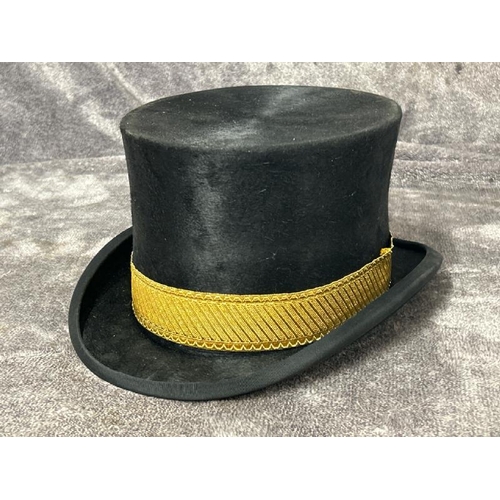 31 - FINE FUR FELT TOP HAT WITH CHRISTY'S LONDON LABEL, SIZE 7 3/8 60 / T7