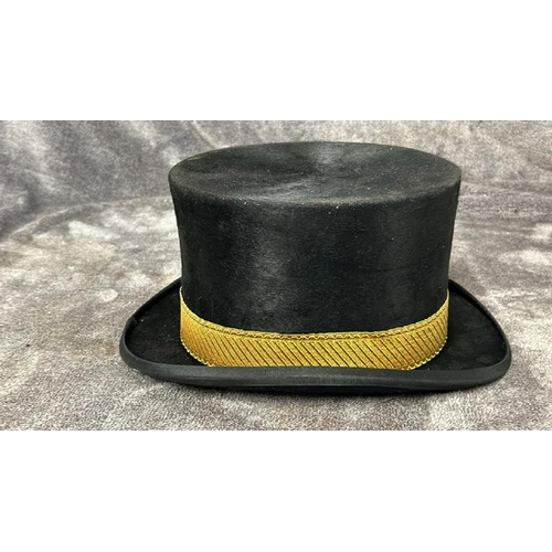 31 - FINE FUR FELT TOP HAT WITH CHRISTY'S LONDON LABEL, SIZE 7 3/8 60 / T7