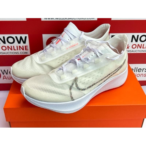 62 - LADIES NEW NIKE ZOOM FLY 3 AW TRAINERS UK8 / E70