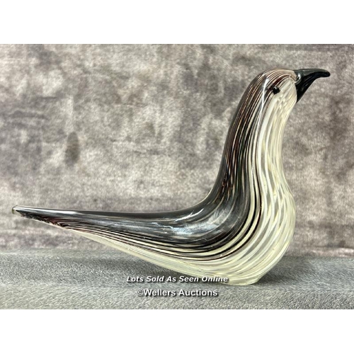 14 - A Chinese glass bird by Crystal Clear Collectables, 14.5cm high / AN2