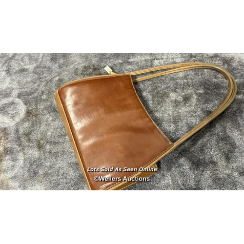 65 - Gucci handbag, in tan leather, base 23cm long, some signs of wear / AN9