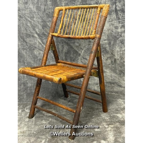 70 - A small vintage bamboo child's folding chair, 64cm high / AN9