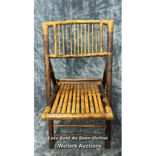 70 - A small vintage bamboo child's folding chair, 64cm high / AN9