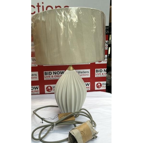 364 - ORIGINAL BTC FIN QUEEN TABLE LIGHT / RRP: �569 / NEW, MINOR DENT TO THE LAMP SHADE  / H36