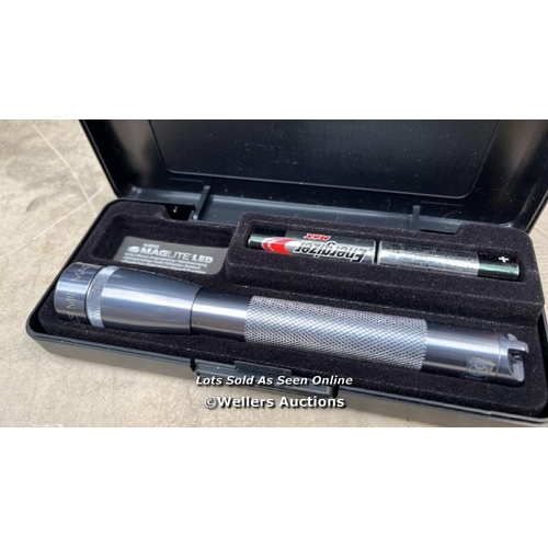 2111 - MAGLITE BOXED AA LED MINI (GREY) / MINIMAL SIGNS OF USE / G43