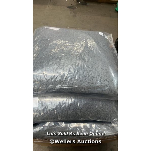 2329 - 10 X BORG TEDDY FLEECE FLOOR CUSHIONS / NEW / SILVER GREY / E63